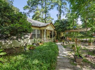 128 Summer Pl, Huntsville, TX 77340