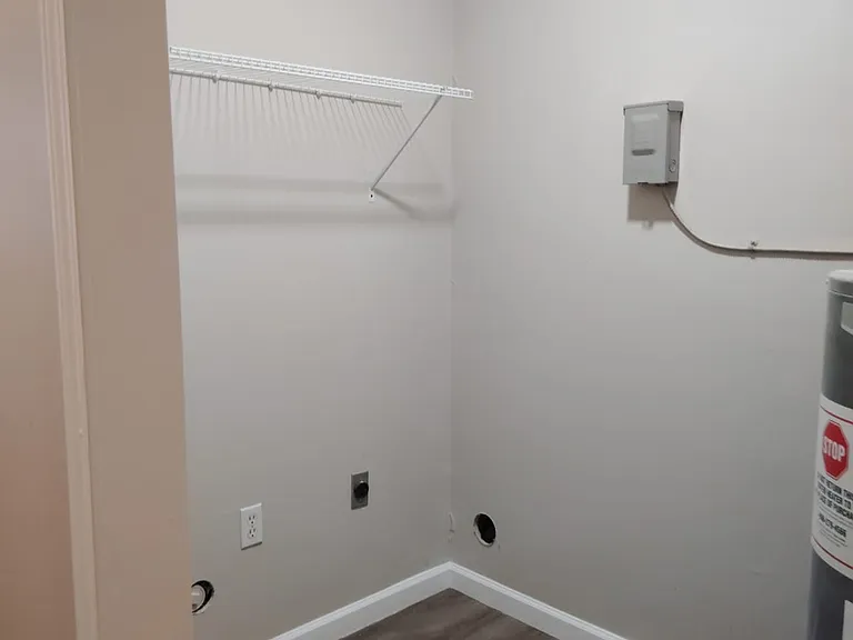 3879 Speedway Cir — Photo 14
