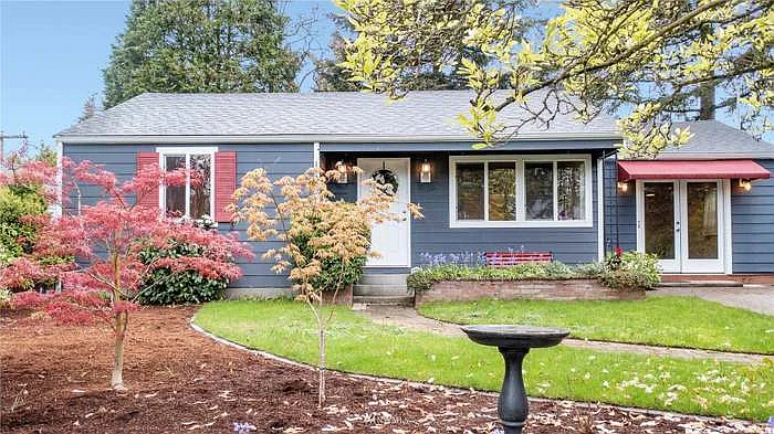 4 bed, 1426 sqft, $4,950 — Photo 2