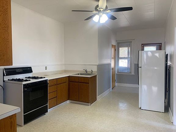 4th image of 25 Grove St #3N