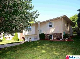 13980 Woolworth Cir, Omaha, NE 68144