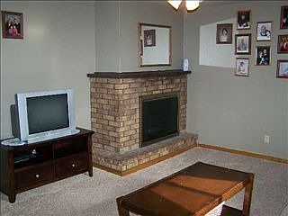 4th image of 240 Valley Dr