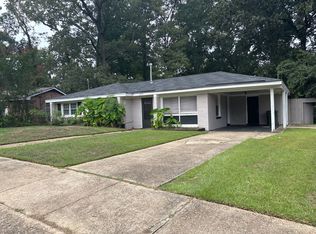 2739 Green Oaks Dr, Montgomery, AL 36107