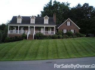 4137 Hemingway Dr, Hickory, NC 28601