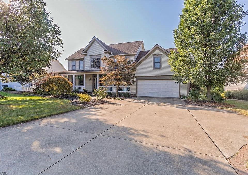 1st image of 653 Red Rock Dr