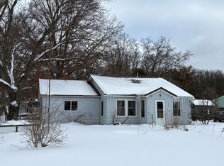 1403 E James St, White Cloud, MI 49349