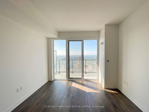 5th image of 95 Oneida Cres #2302