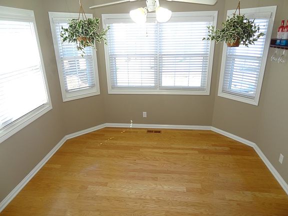 4th image of 3632 Hartford Pl