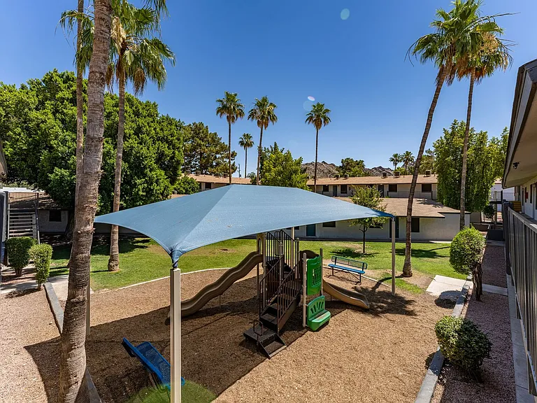 1301 E Mountain View Rd — Photo 10