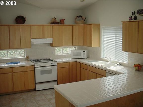 2nd image of 5845 El Mar Ave
