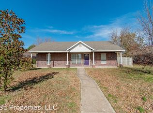 5738 W Chattel St, Fayetteville, AR 72704