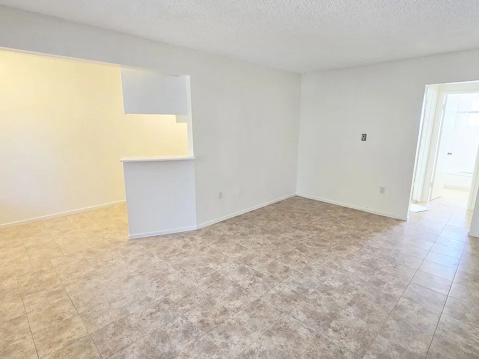 Kingswood Apartments