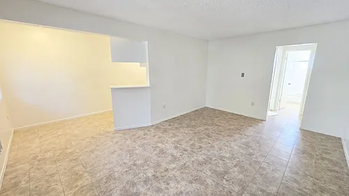 Kingswood Apartments Photo 1