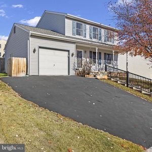 15 Pine Ridge Cir, Enola, PA, 17025