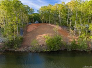 32 Dogwood Way, Bracey, VA 23919