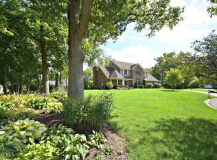 1229 Gerry Ct, Woodstock, IL 60098