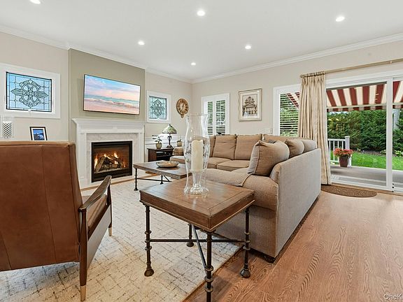 5th image of 227 Nassau Road