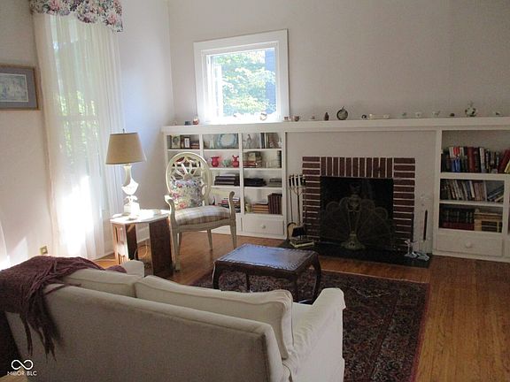 5th image of 813 W Main St