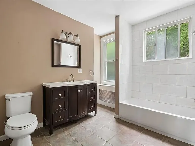 1000 Davis Ave #2 — Photo 11