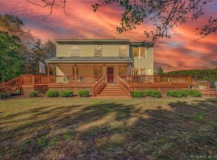173 Paddys Ct, Port Haywood, VA 23138