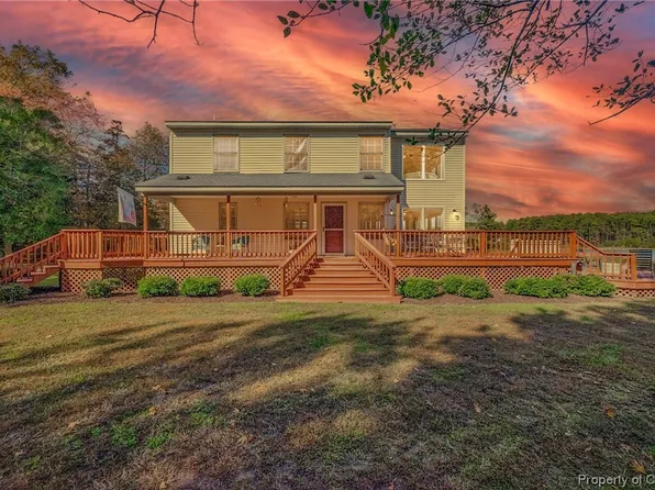 173 Paddys Ct, Port Haywood, VA 23138