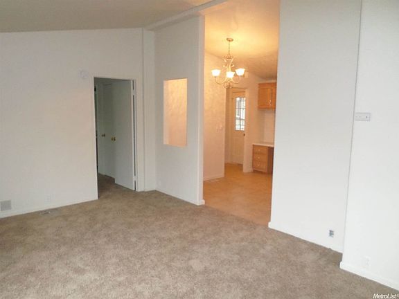 4th image of 7313 Topanga Ln #34