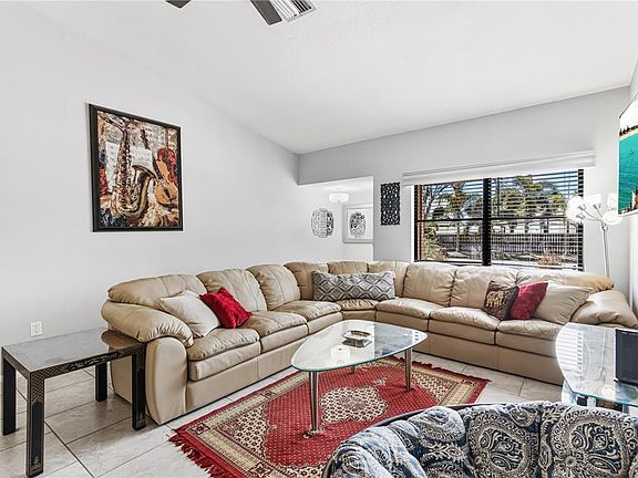 4th image of 1276 Redstart Rd