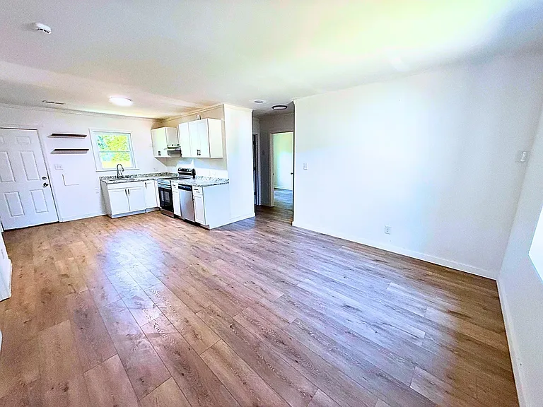207 Friedheim Rd — Photo 4