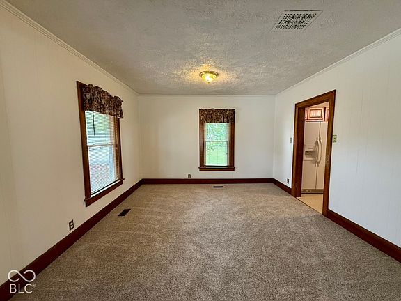 4th image of 608 Myrtle Pl