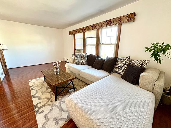 3rd image of 40 Grant Pl Floor 2