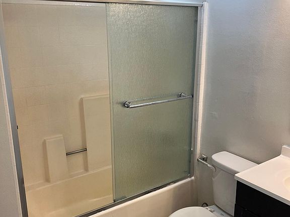 3rd image of 1210 Venice Blvd #302-D