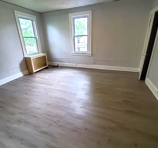 347 S Clinton St #1L — Photo 2