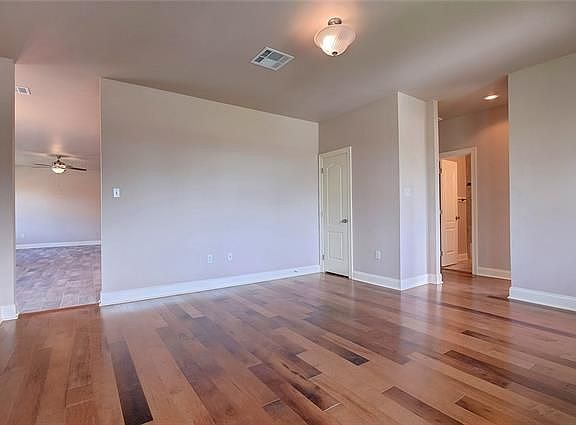 5th image of 6501 Dorchester St
