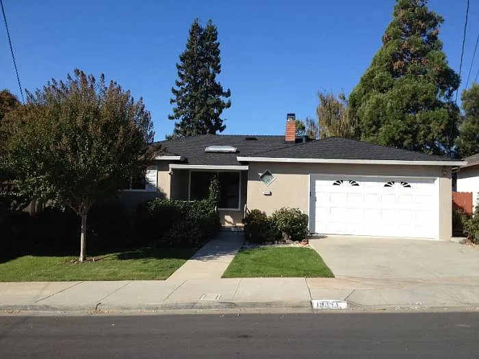 19353 Vaughn Ave photo 1