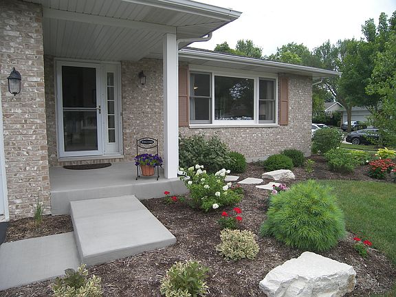 3rd image of 2105 Mulberry Dr