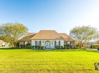 148 Blossom Ct, Thibodaux, LA 70301