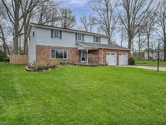 2nd image of 26475 Sudbury Dr