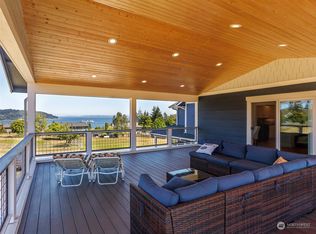 11313 NE Karmenn Ln, Kingston, WA 98346