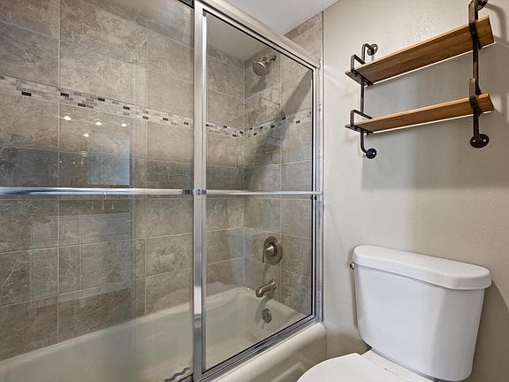 3rd image of 425 W Willow COURT #222