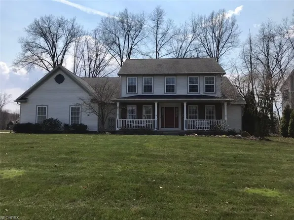 1478 Summer Wood Ln, Uniontown, OH 44685