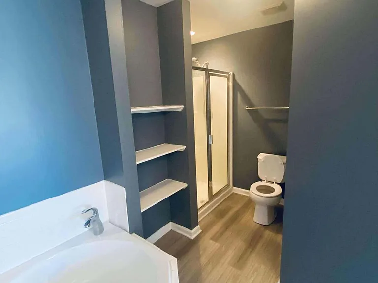 2412 King Richard Ct #F — Photo 10