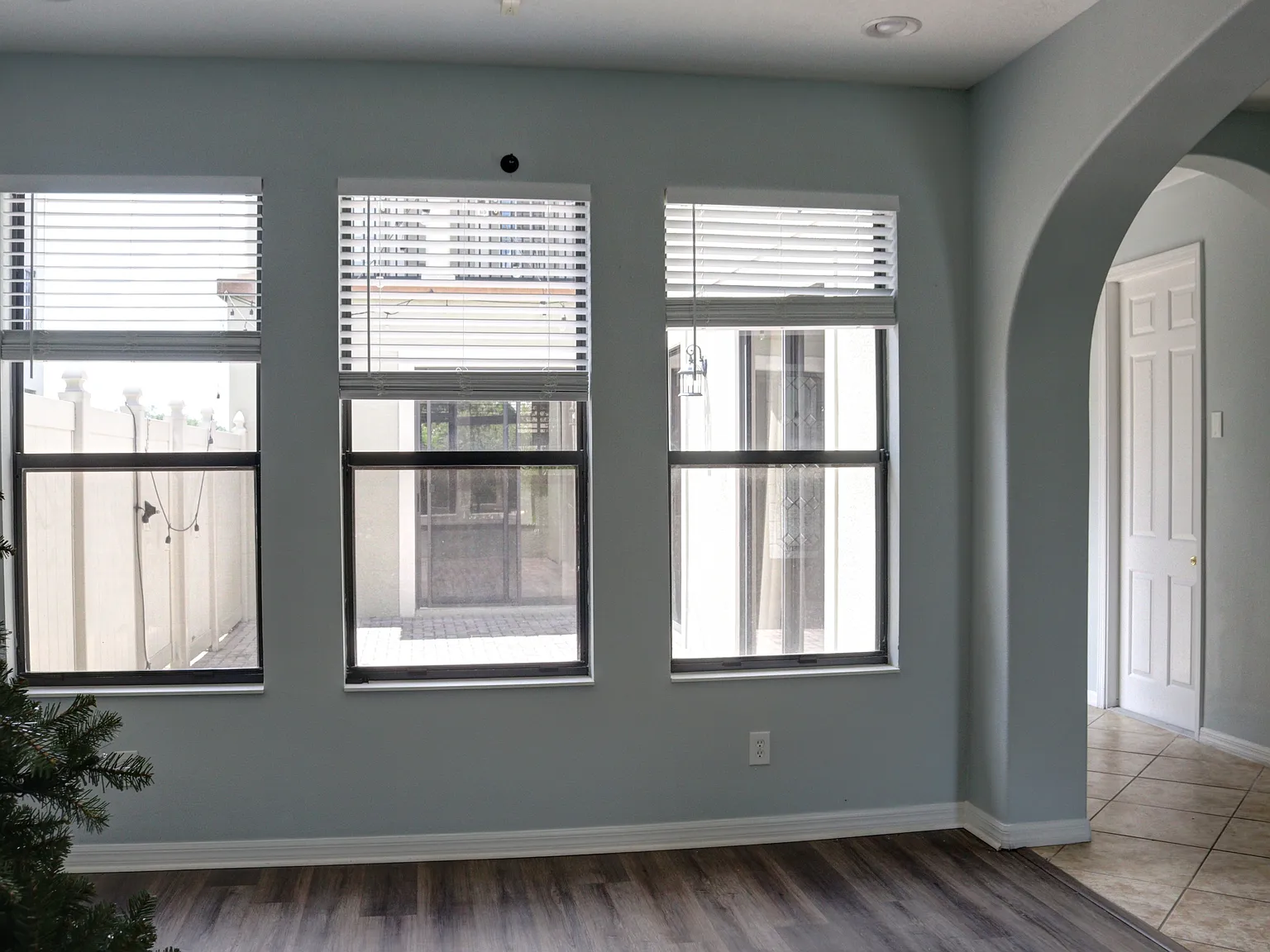 5 bed, 3030 sqft, $3,500 — Photo 4