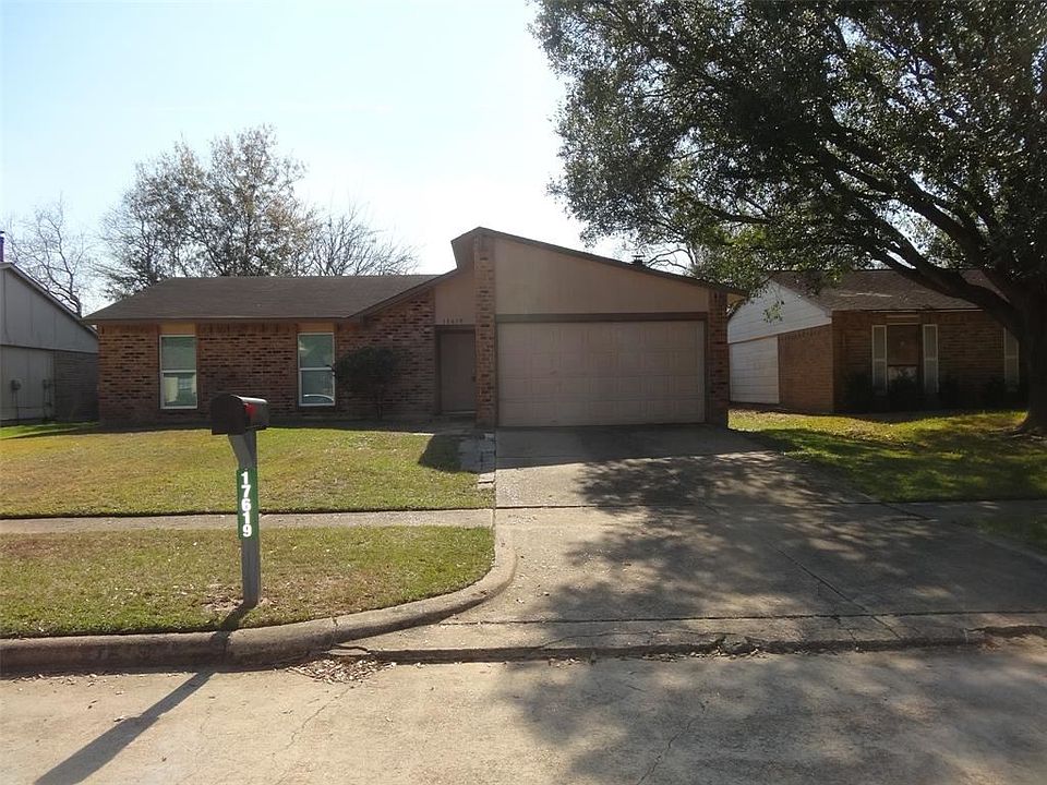 1st image of 17619 Autumn Hills Dr