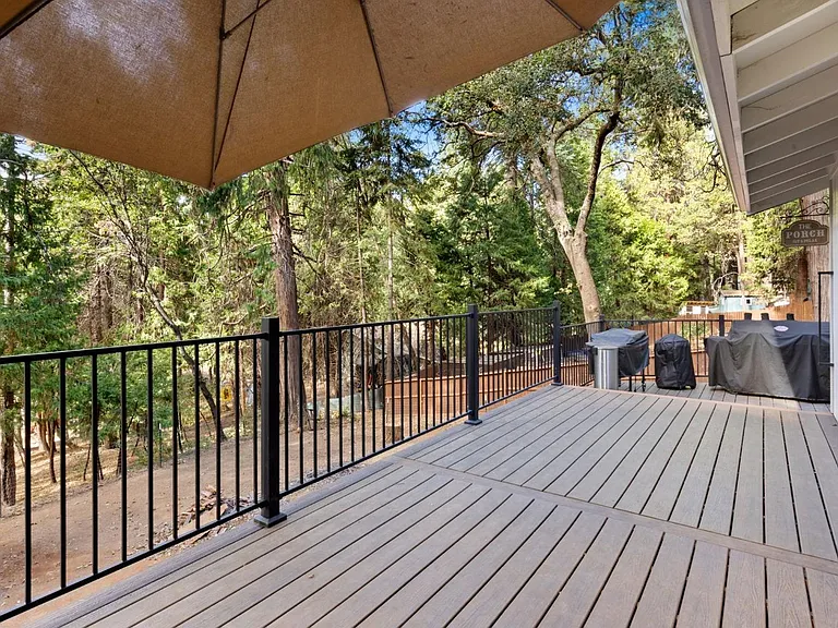 2752 Douglas Fir Dr — Photo 4