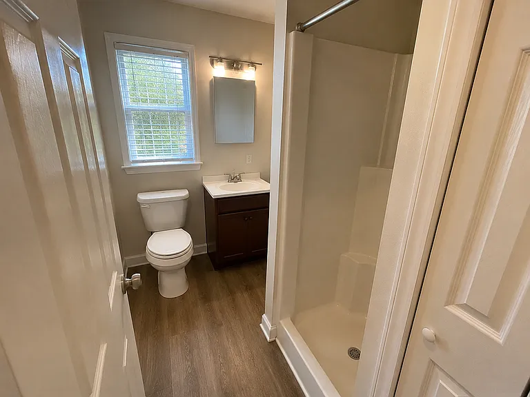 514 Harrell St — Photo 5