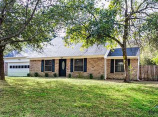 432 Hideaway Ln E, Hideaway, TX 75771