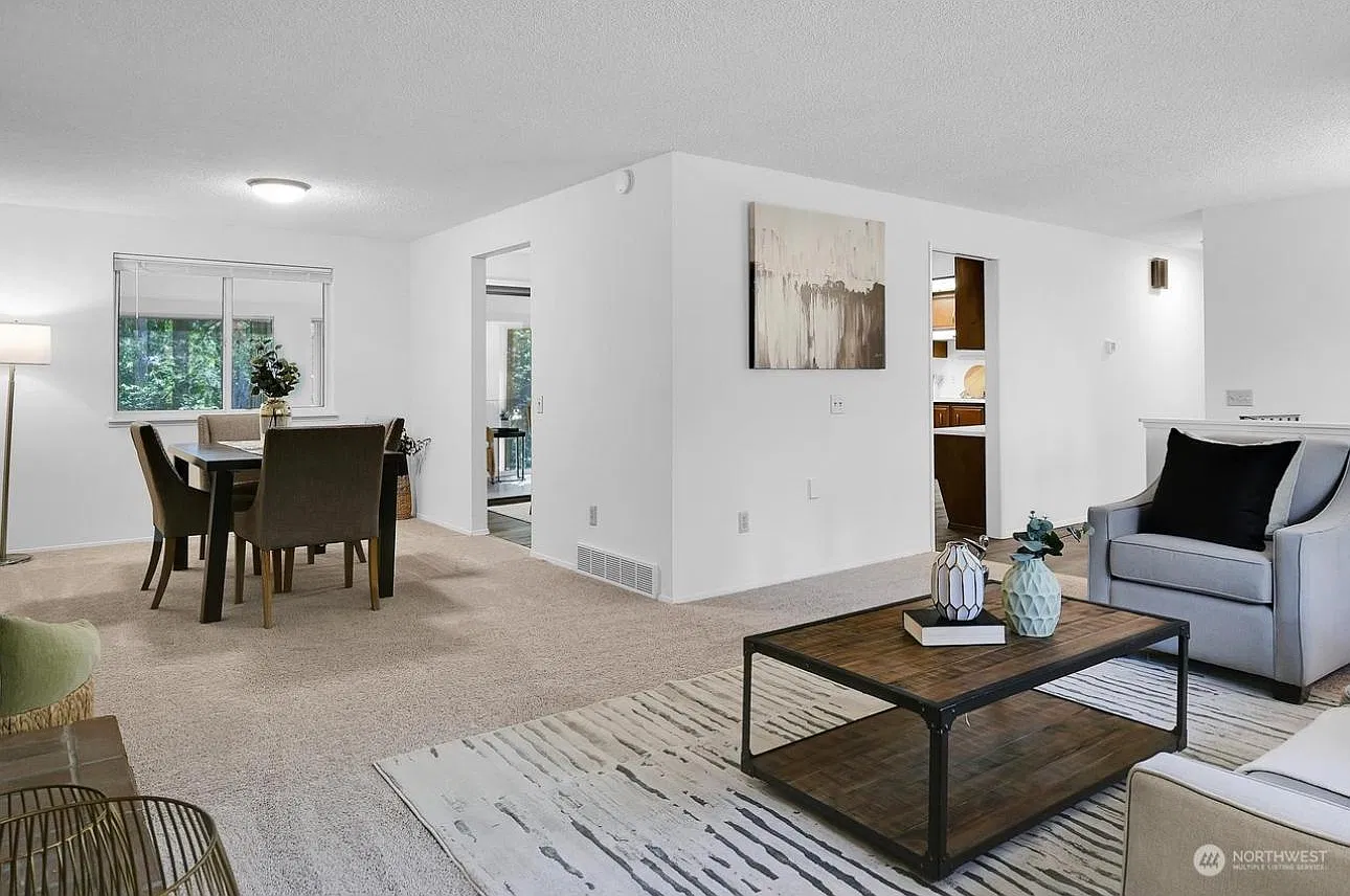 318 170th Pl SW — Photo 2