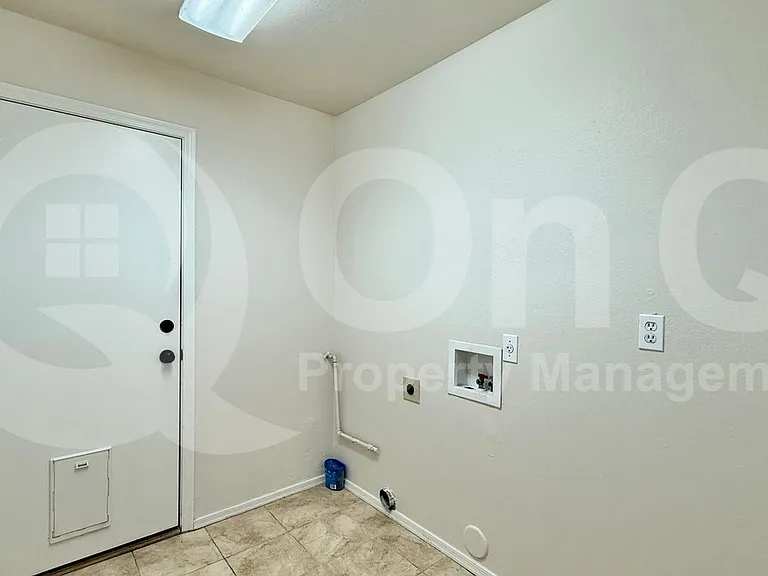 682 N Butte Ave — Photo 16