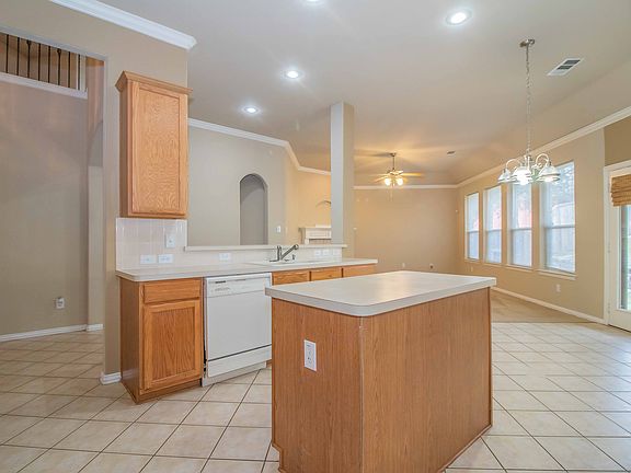 4th image of 6931 Chapelridge Dr
