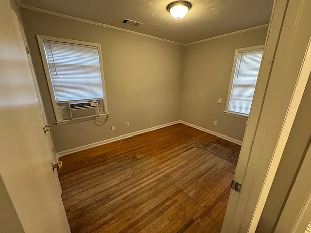 833 Harvey Cv — Photo 5